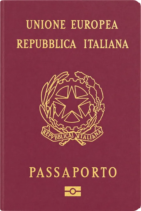 Cover of the Italy passport